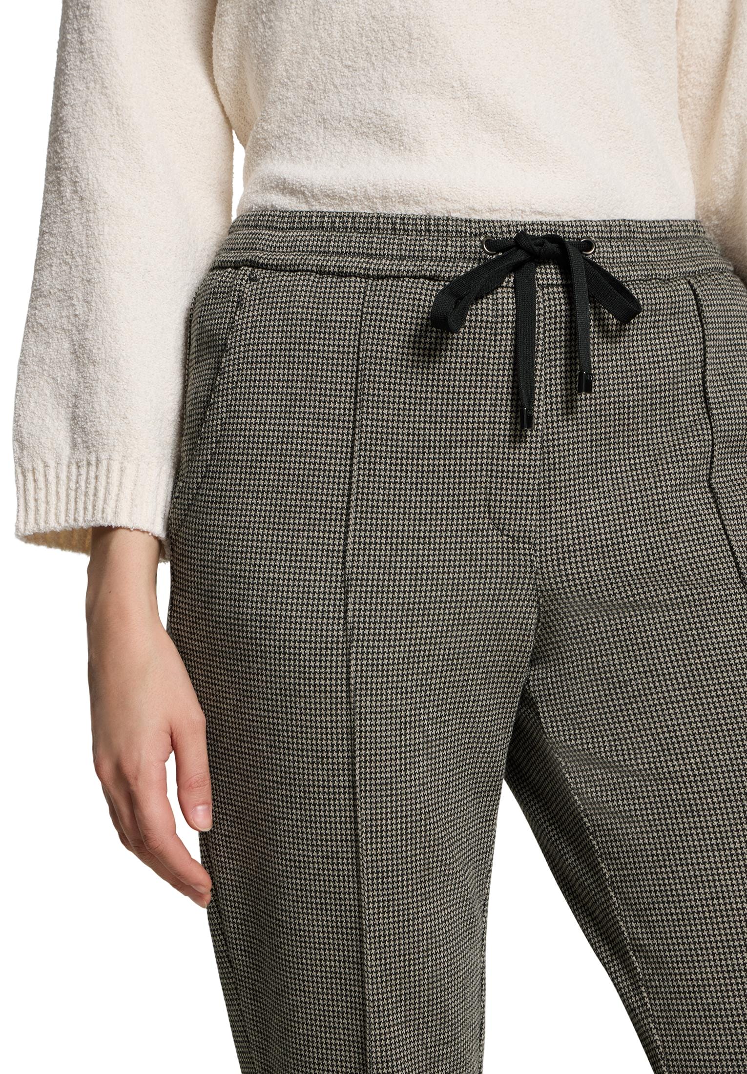 БРЮКИ BETTY&CO клетчатые с зауженным силуэтом