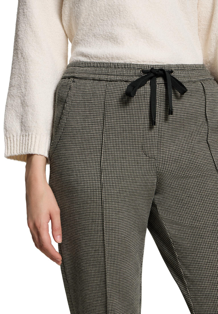 БРЮКИ BETTY&CO клетчатые с зауженным силуэтом